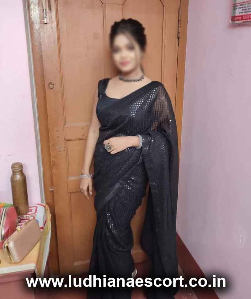 Ludhiana Escorts - Housewives